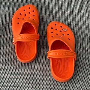 Kids Crocs Preowned Unisex Orange  Sz 2/4